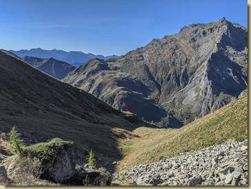 Val Brevettola (a destra il Ciapè), dal Passo d'Arnigo...