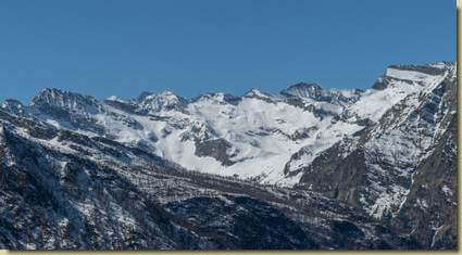 le cime della cresta di confine con la Valle Anzasca...