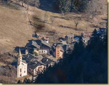 teleobiettivo sulla frazione Piana visitata la settimana precedente...