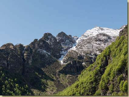 al centro, il Passo del Crac...