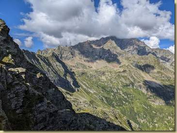 al solito, la cima del Corno Bianco è tra le nuvole...