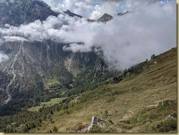 il versante che scende in Val Bondolero...