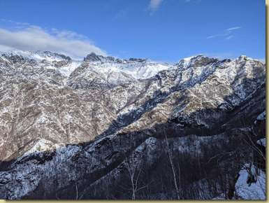 a destra, la Cima di Razzarola (Rusarola...)