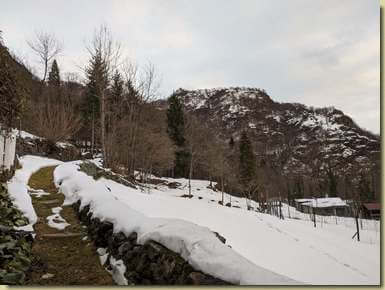 in alto a destra, la Cima del Falò...
