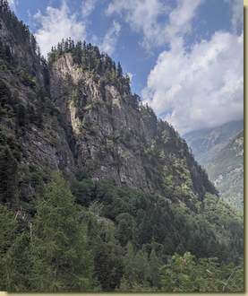 la bella cresta che sale alla Cima di Faut...