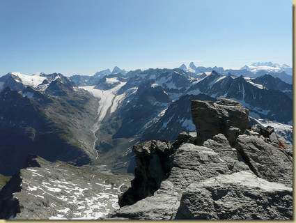 panorama dalla cima verso est...