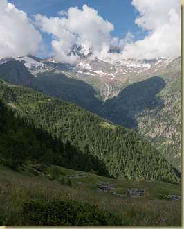 i ruderi alla quota 2027 m.