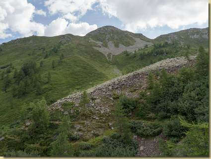 al centro, il Guggilihorn...