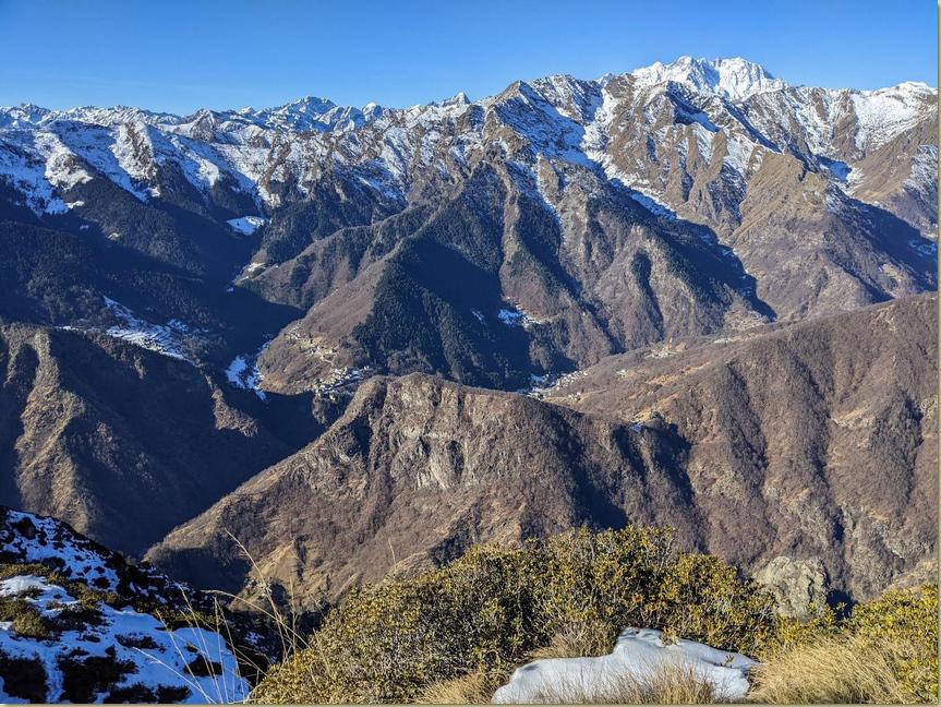 Val Mastallone dalla cresta del Kaval...
