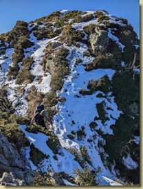 un po' di neve sulla cresta...