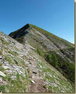verso il Monte Loccia di Peve...