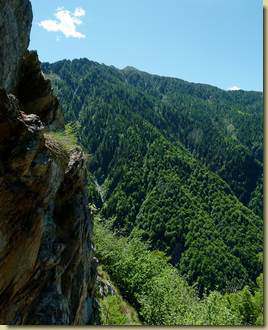 sullo sfondo il Monte Loccia di Peve