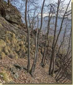 si traversa questa nervatura rocciosa....