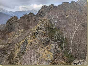 la bella cresta, a sinistra la Punta del Miarel...
