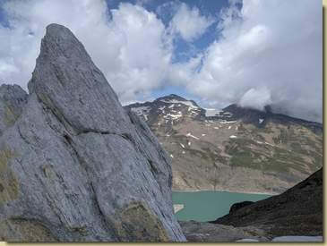 sullo sfondo, il Blinnenhorn...