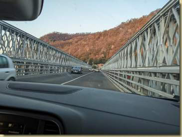 il nuovo ponte sul Sesia presso Romagnano...