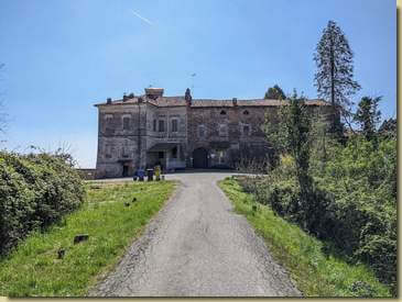 il Castello di Lozzolo (ora azienda vinicola...)
