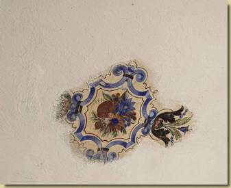 belle decorazioni sul soffitto...