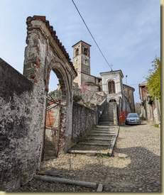 salendo verso l'Oratorio di San Graziano...