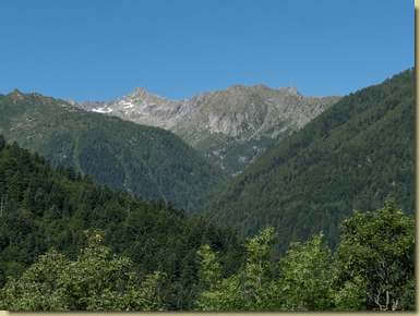 sullo sfondo, il Pizzo Tignaga...