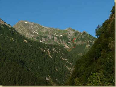 la cresta nord-est del Pizzo Montalto, a destra la via di accesso alla cresta...