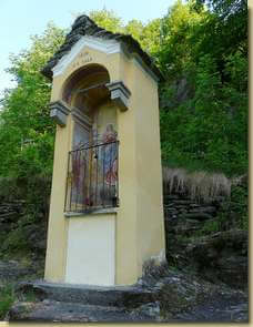 Cappella lungo il sentiero...