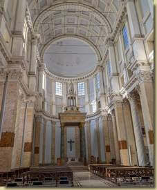 interno del Santuario...