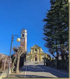 verso la Chiesa di Cavallirio...