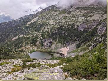 scendendo al Lago di Cramec...
