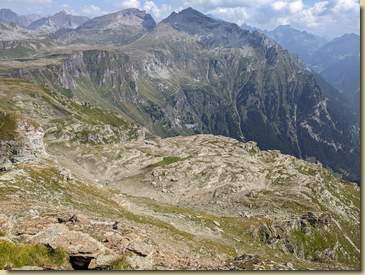 i vicini pianori sul versante antigoriano...