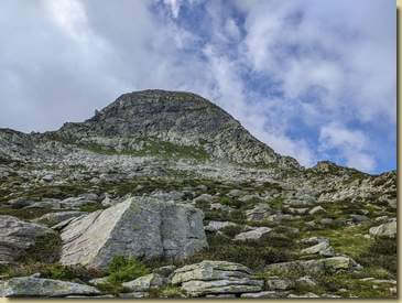 la tipica sagoma del Pizzo del Rovale...