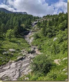 il rio che scende dai Laghi di Paione...