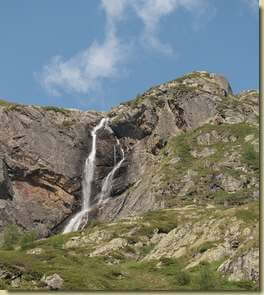 il rio che esce dal Lago Grande...