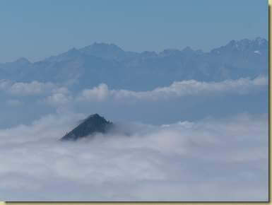 isola nella nebbia...