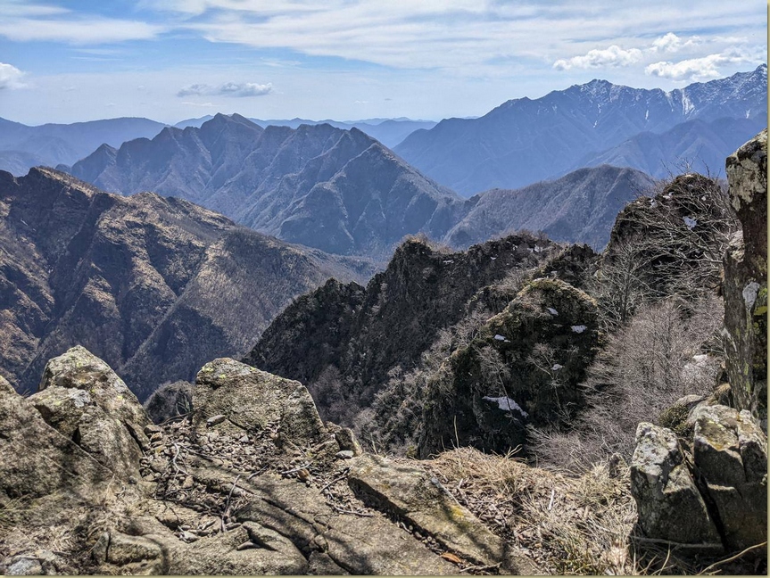 bel panorama nei pressi della Cima Scarcione...