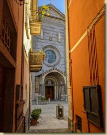 verso la Chiesa dei Santi Gervasio e Protasio...